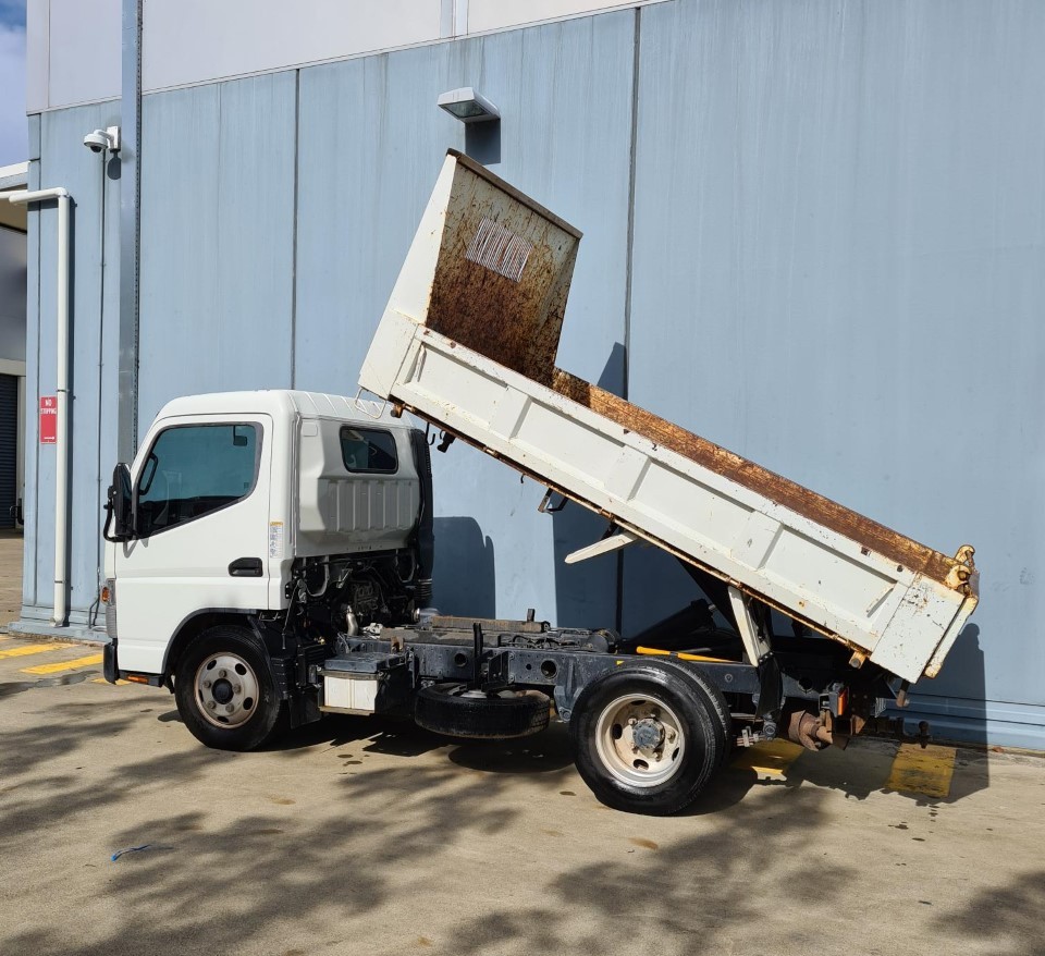 Dry Tipper Hire